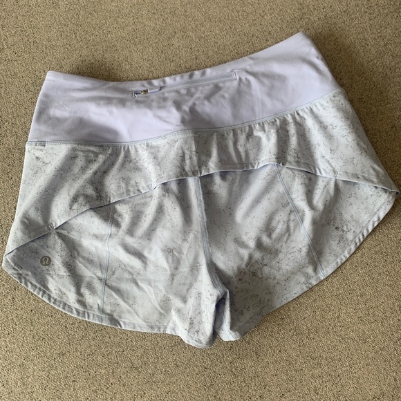 🍋 Lululemon High-Rise Speed Up Shorts NWOT - Picture 4 of 6